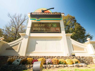 silver_dollar_city_sign